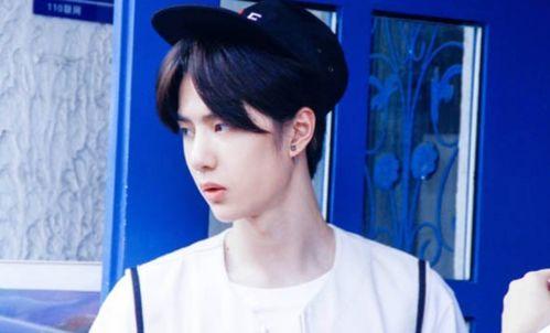 王一博爆料前女友视频,揭秘背后故事与情感纠葛 第2张 王一博爆料前女友视频,揭秘背后故事与情感纠葛 第2张